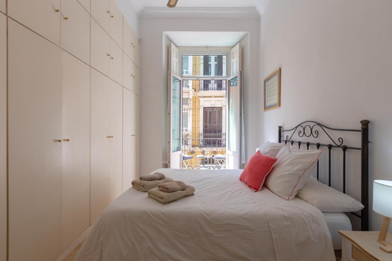 Luminoso Apartamento De Dos Habitaciones Con Vistas A Las Catedral Malaga Exterior photo
